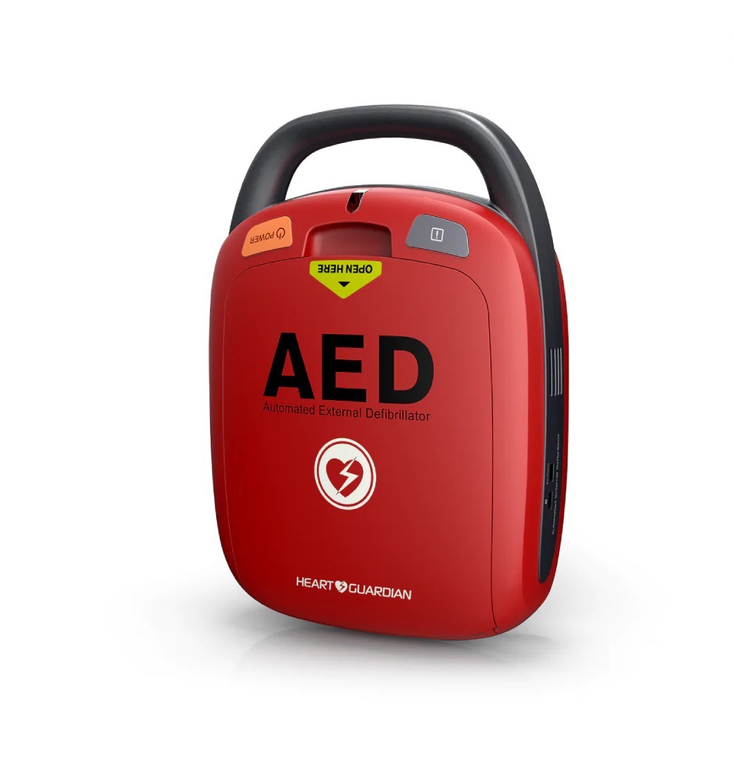 Defibrillator and AED